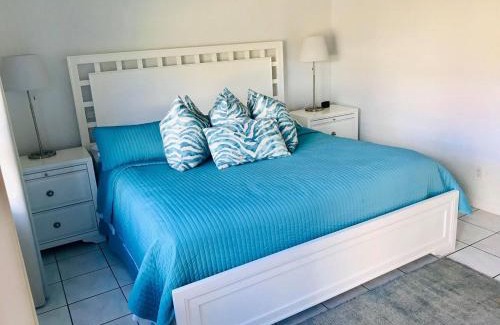 Pompano Beach Hotel | Ebb Tide Resort