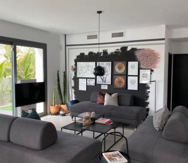San Miguel de Salinas Casa | EBLI Corner