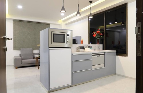 Thaltej Hotel | Ebony Residency