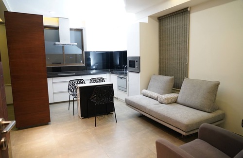 Thaltej Hotel | Ebony Residency