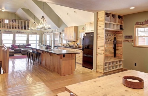 Bigfork Cabina | Echo Lake Montana Group Getaway