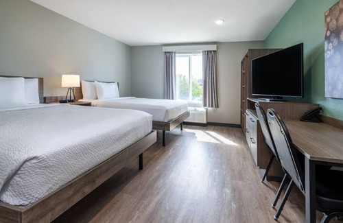 Cascades Hotel | Echo Suites Sterling