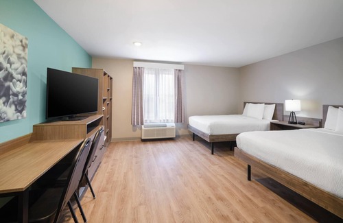 Cascades Hotel | Echo Suites Sterling