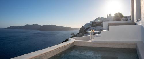 Oia Hotel | Echoes Luxury Suites