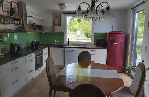 Muritz Casa | Ecki's Ferienhaus "KOMM an de BÄK" mit 5 Sternen bewertet bei Google und Traumferienwohnungen