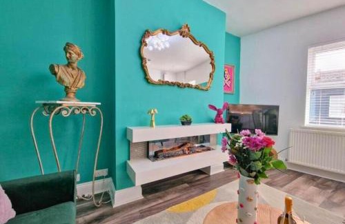 Montpellier Apartamento | Eclectic 1BD in the Heart of Cheltenham!