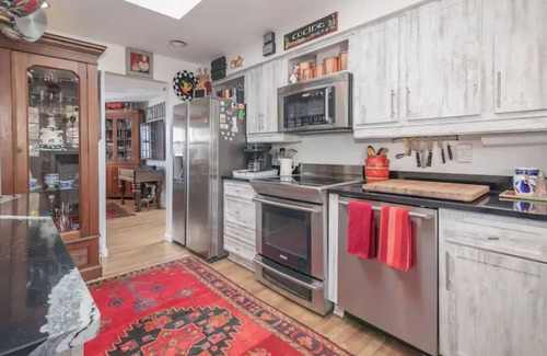 Brookline Casa | ECLECTIC ▪︎ 3 BDRM ▪︎ 3 BATH ▪︎ PATIO ▪︎ EV CHARGER ▪︎ GARAGE ▪︎ MIN TO DNTWN