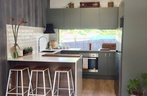 Dee Why Casa | Eclectic bungalow set in under the Japanese Oak but close enough to the ocean.
