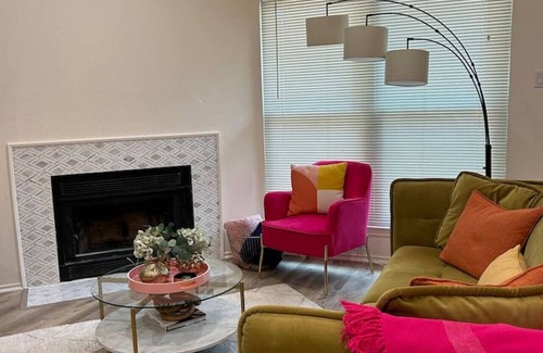 Euless Casa | Eclectic Enclave - DFW Airport