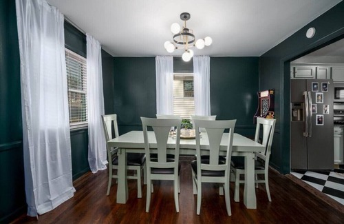 Crestwood South Casa | Eclectic Getaway Minutes from Downtown