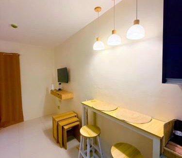 Mandaue Apartamento | Eclectic Haven at Bamboo Bay Cebu - Cozy 1Bedroom and Studio near SM City , IT Park and Ayala Mall - NO PARKING