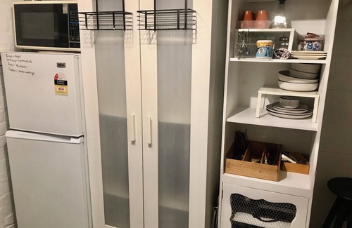 Sydney Apartamento | Eclectic room, private space, quiet nature spot near famous surf beaches & City