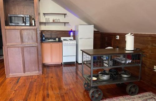 Westside Apartamento | Eclectic Third Floor Apartment