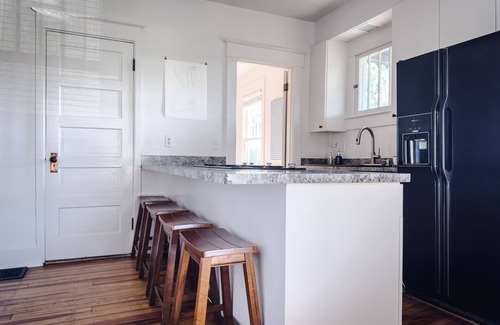 Jeffersonville - Clarksville Casa | Eclectic & Unique Historic Home