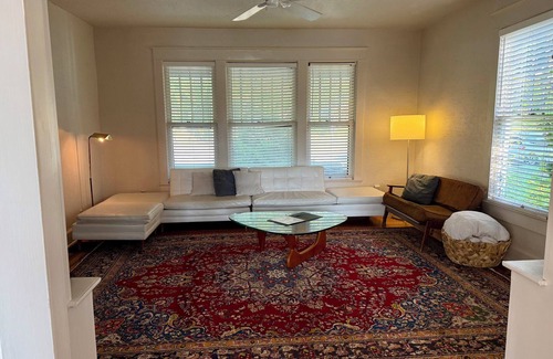 Jeffersonville - Clarksville Casa | Eclectic & Unique Historic Home