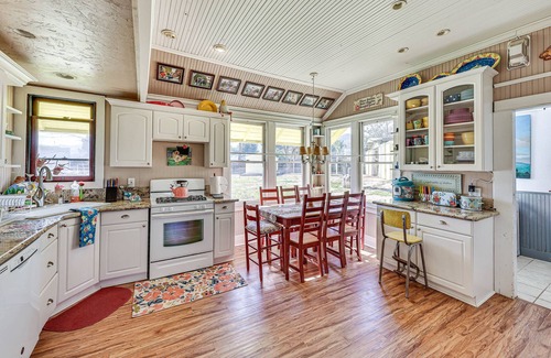 Wildomar Casa | Eclectic Wildomar Home: 6 Mi to Santa Rosa Plateau