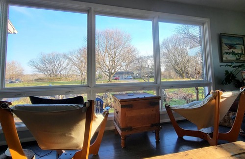 East Irondequoit Casa | Eclipse Glamping Here! 3 Bedroom. 2 Full Bath. Kids. Pets. Clean, Safe, Fun!
