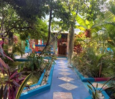 Guachaca Casa | Eco-Cafe El Mirador