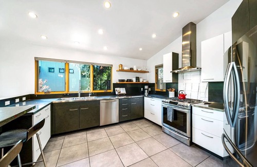 Durango Casa | Eco-Friendly, Walk to River/Mountain Trail - King Beds - AC - Near Downtown