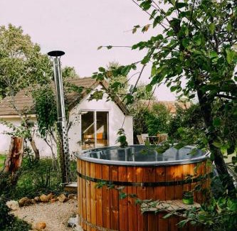 Jemelle Casa | Eco-friendly Welness Tiny House in Liglet