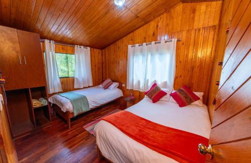 Huarocondo Casa | Eco Lodge Cabañas con Piscina