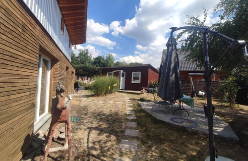 Niederkirchen Casa | Eco-thatched house in a super-quiet location
