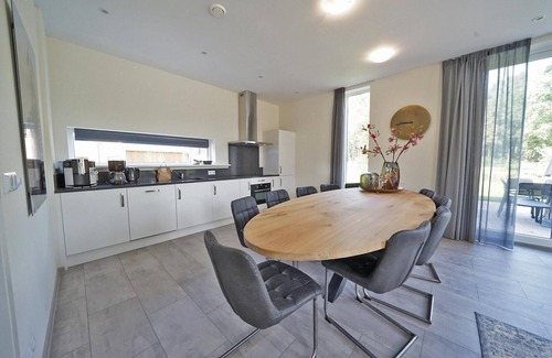 Biddinghuizen Casa | Eco villa with 5 bedrooms, 2 bathrooms and a sauna