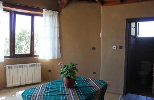 Popina Luka Casa | Eco Village Under the Cliffs