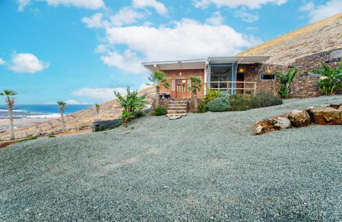 Haria Casa | Eco Vineyard Cottage - Fantastic Views - 5 mins drive to Arrieta beach