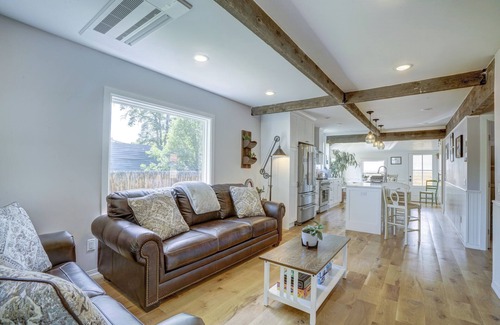 Franklin to the Fort Casa | Eco11thStreetChic 3-bedroom in peaceful Missoula with WiFi, AC, Fenced Yard