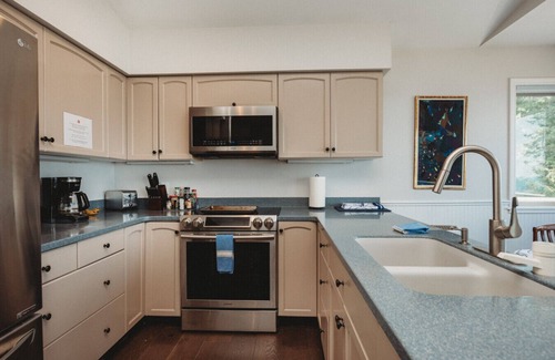 Port Townsend Casa | EcoBluff Retreat - Water Views!