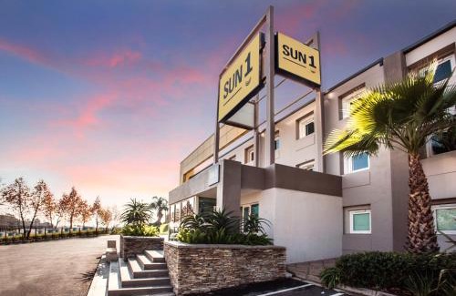 Greater Johannesburg Metropolitan Area Hotel | Ecomotel Grayston previously known as SUN1 Wynberg