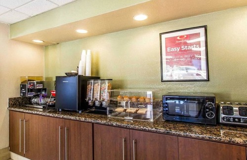Central Oklahoma City Hotel | Econo Lodge And Suites Bricktown