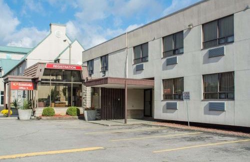 Niagara Falls Cabina | Econo Lodge By the Falls