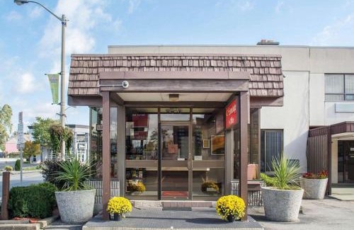 Niagara Falls Cabina | Econo Lodge By the Falls