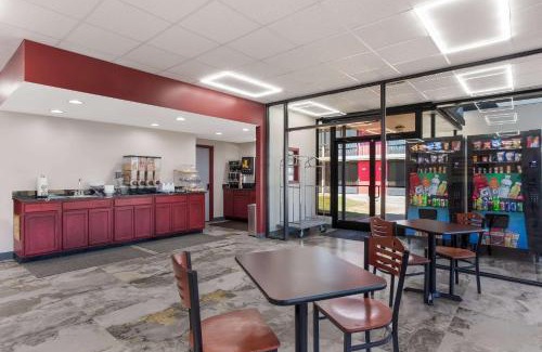 Cave City Cabina | Econo Lodge Cave City