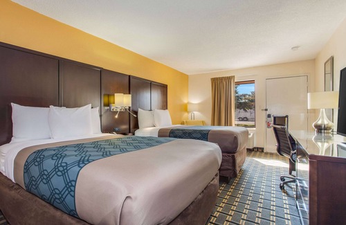 North Charleston Hotel | Econo Lodge Coliseum