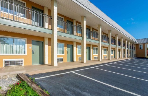 East Ridge Cabina | Econo Lodge East Ridge