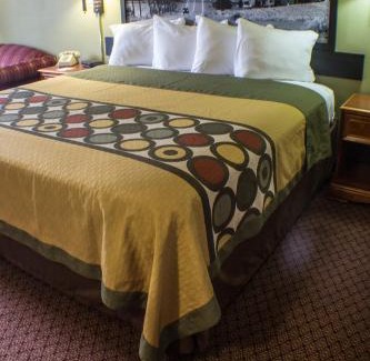 Erie Cabina | Econo Lodge Erie near Casino