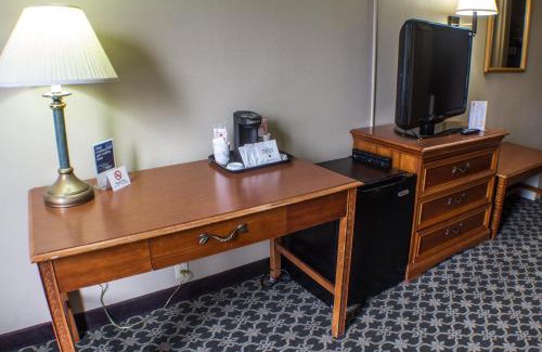 Erie Cabina | Econo Lodge Erie near Casino