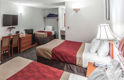 Drumheller Hotel | Econo Lodge Inn & Suites Drumheller