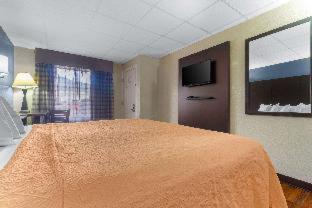 Gatlinburg Hotel | Econo Lodge Inn & Suites Gatlinburg at the Convention Center