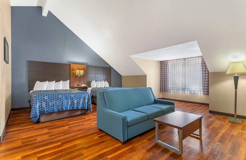 Gatlinburg Hotel | Econo Lodge Inn & Suites Gatlinburg at the Convention Center