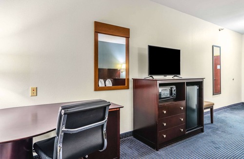 North Little Rock Hotel | Econo Lodge Inn & Suites Pritchard Road North Little Rock
