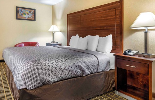 La Crosse Hotel | Econo Lodge La Crosse
