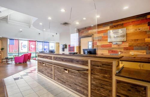 Fleet Hotel | Econo Lodge Naval Station Norfolk