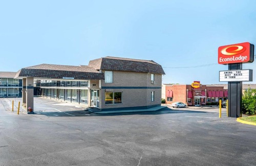 Rolla Cabina | Econo Lodge near Missouri University of Science and Technology