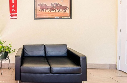 Bristol Cabina | Econo Lodge Near Motor Speedway
