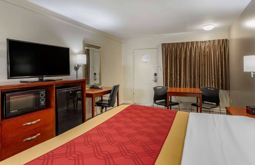 Charlottesville Hotel | Econo Lodge North