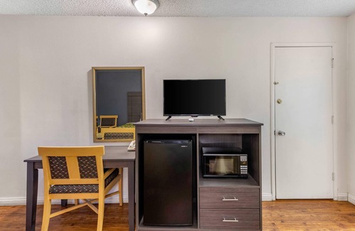 Barstow Hotel | Econo Lodge On Historic Route 66